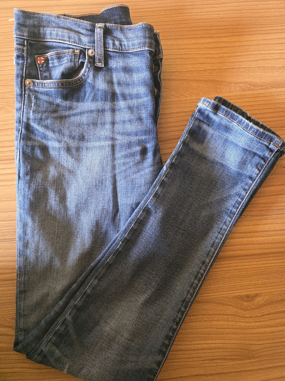 HUDSON Riley Relaxed Straight Jeans (Size 26)